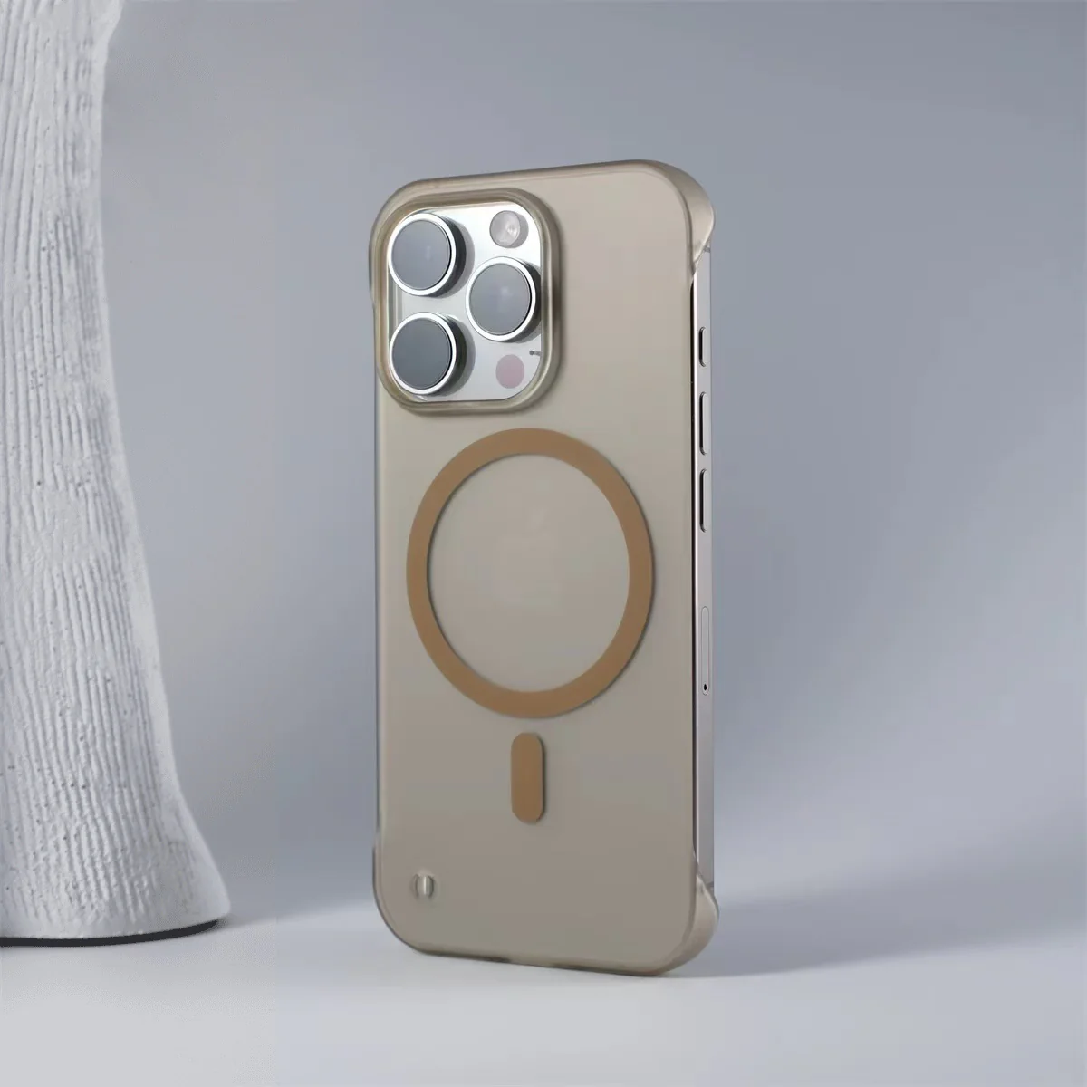 ZEERA MagEdge Pro: Experience the Seamless Fit of the Frameless Design - Image 4