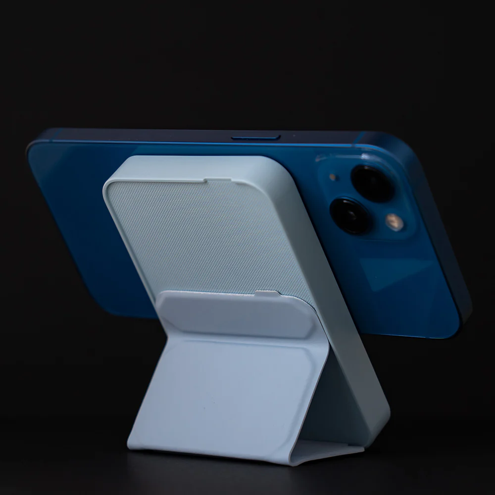 ZEERA MagVolt Gen3: A Better,Fresher,Sexier MagSafe Battery Pack for your new iPhone - Image 5